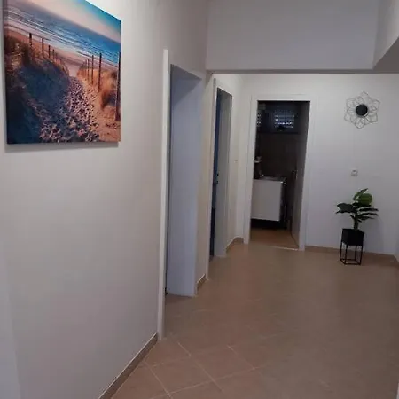 Apartment Dora-100m From The Beach